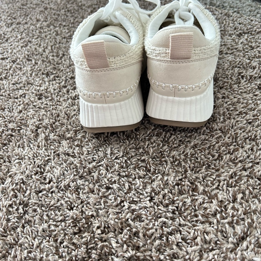 Women's Cream Sneakers - Picture 3 of 4